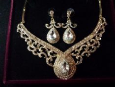 Elegant Stunning Indian Bollywood Diamante Crystal Gold Plated Jewellery Set inc Bracelet